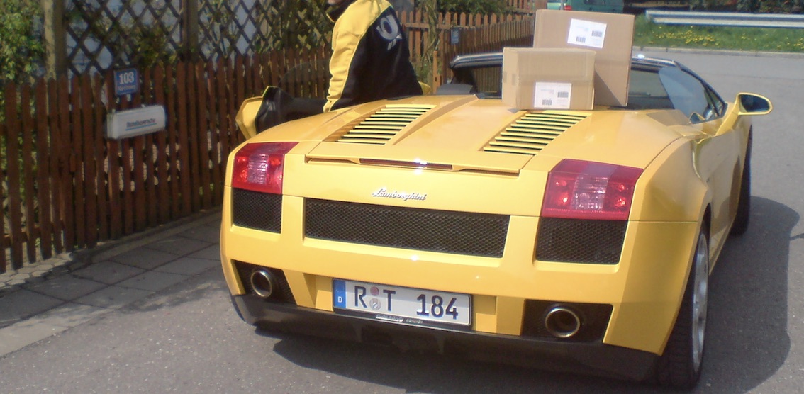 Lamborghini Postbote als Firmenwagen